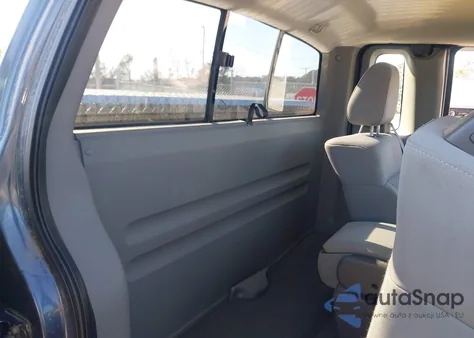 2004 Ford F-150 Fx4/Xl/Xlt z USA, uszkodzony, nr VIN 1FTRF14584NA24394